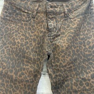 Bullhead Brown Leopard Print Jeans